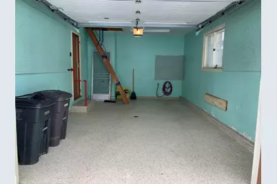 123  Riverview Dr, Racine, WI 53185 - Photo 12