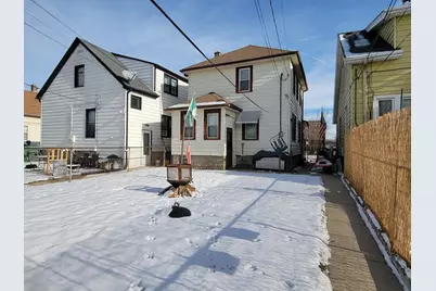 2135 S 74th St, West Allis, WI 53219 - Photo 18