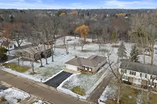 4740 St Regis Dr, Racine, WI 53403 - Photo 32