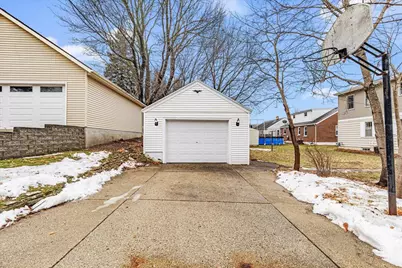 305 S Silverbrook Dr, West Bend, WI 53095 - Photo 38