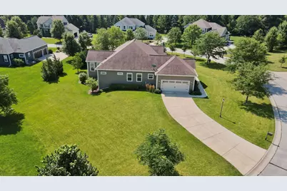 7208 W River Birch Dr, Mequon, WI 53092 - Photo 38