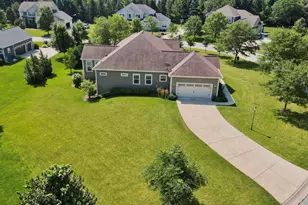 7208 W River Birch Dr, Mequon, WI 53092 - Photo 38