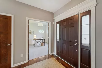7208 W River Birch Dr, Mequon, WI 53092 - Photo 4
