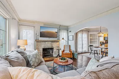 4421 W Ohio Ave, Greenfield, WI 53219 - Photo 6