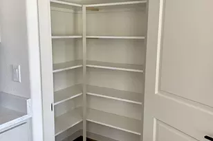 S54W25487 Pebble Brk Ct, Waukesha, WI 53189 - Photo 24