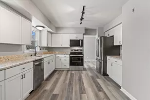 4335 N 145th St, Brookfield, WI 53005 - Photo 10