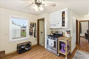 2122 27th St, Kenosha, WI 53140 - Photo 14