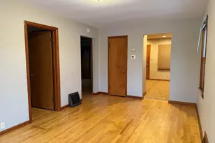 2201 S 73rd St, West Allis, WI 53219 - Photo 12