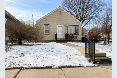 2201 S 73rd St, West Allis, WI 53219 - Photo 1