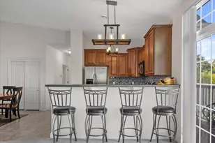 W206N16743 Blackberry Cir, Jackson, WI 53037 - Photo 4