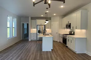 528 Kiddle Ln, Racine, WI 53182 - Photo 4