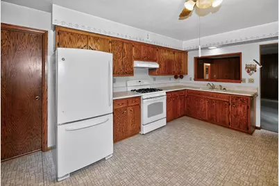 N90W18248  Lambs Ln, Menomonee Falls, WI 53051 - Photo 10