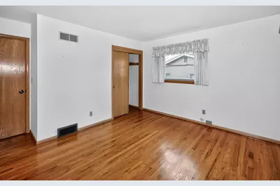 N90W18248  Lambs Ln, Menomonee Falls, WI 53051 - Photo 16