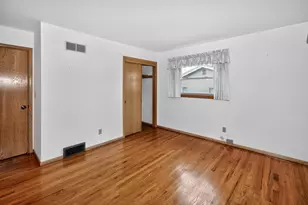 N90W18248 Lambs Ln, Menomonee Falls, WI 53051 - Photo 16