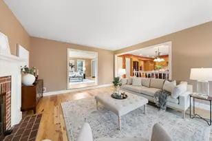 387 W Juniper Dr, Grafton, WI 53024 - Photo 10