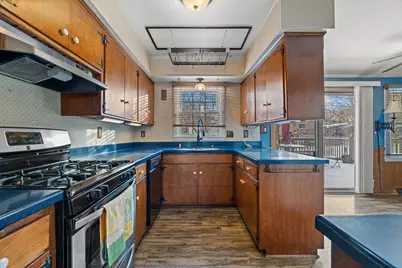 1031 W Bender Rd, Glendale, WI 53217 - Photo 10