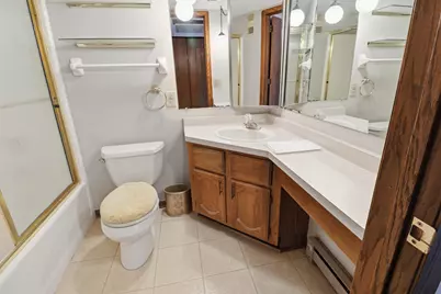 W177N9766  Riversbend Cir, Germantown, WI 53022 - Photo 24