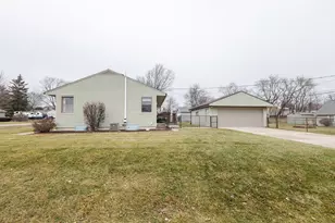 7166 S 37th Pl, Franklin, WI 53132 - Photo 26