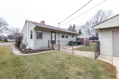 7166 S 37th Pl, Franklin, WI 53132 - Photo 24