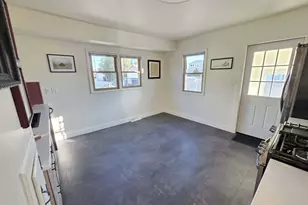 3860 S 39th St, Greenfield, WI 53221 - Photo 10