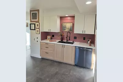 3860 S 39th St, Greenfield, WI 53221 - Photo 12