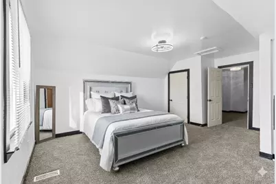 2642 N 24th Pl, Milwaukee, WI 53206 - Photo 12