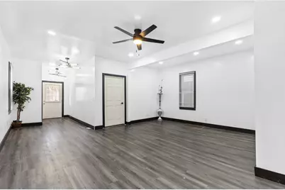 2642 N 24th Pl, Milwaukee, WI 53206 - Photo 4