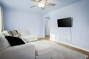 8250 W Acacia St, Milwaukee, WI 53223 - Photo 6