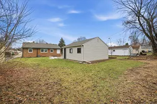 555 Robertson St, Wauwatosa, WI 53213 - Photo 32