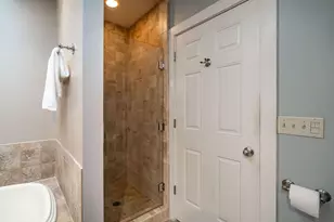 1847 N Vel R. Phillips Ave, Milwaukee, WI 53212 - Photo 20