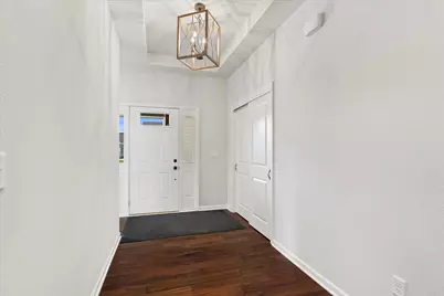 W195N5814  Deer Park Ct, Menomonee Falls, WI 53051 - Photo 8