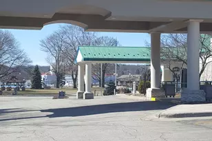 111 Center St, Lake Geneva, WI 53147 - Photo 14