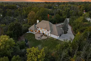 2751 W Deer Creek Ct, River Hills, WI 53217 - Photo 90