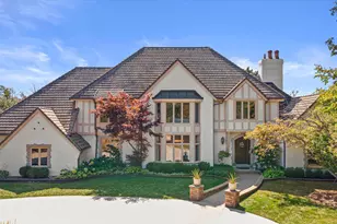 2751 W Deer Creek Ct, River Hills, WI 53217 - Photo 12