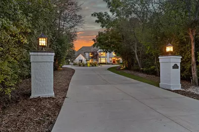 2751 W Deer Creek Ct, River Hills, WI 53217 - Photo 10