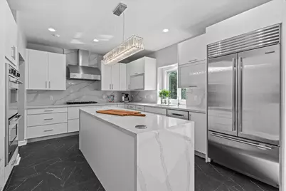 2751 W Deer Creek Ct, River Hills, WI 53217 - Photo 30