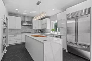 2751 W Deer Creek Ct, River Hills, WI 53217 - Photo 30