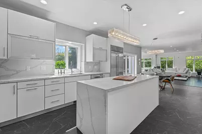 2751 W Deer Creek Ct, River Hills, WI 53217 - Photo 32