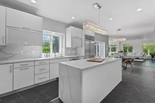 2751 W Deer Creek Ct, River Hills, WI 53217 - Photo 32