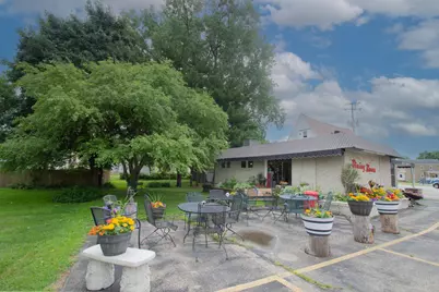 904 E Main St, Watertown, WI 53094 - Photo 1