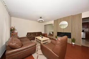 10723 W Rohr Ave, Milwaukee, WI 53225 - Photo 6