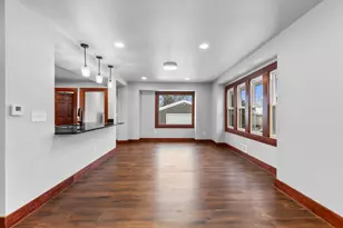 2132 S 85th St, West Allis, WI 53227 - Photo 6