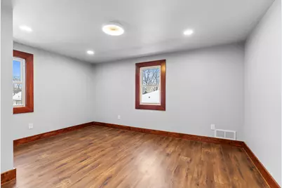 2132 S 85th St, West Allis, WI 53227 - Photo 16