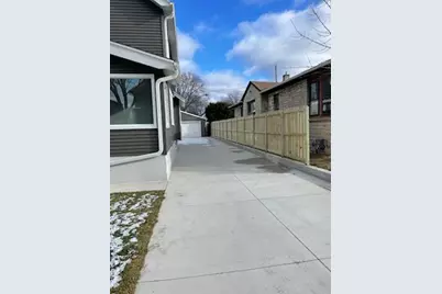 2132 S 85th St, West Allis, WI 53227 - Photo 32