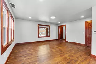 2132 S 85th St, West Allis, WI 53227 - Photo 4