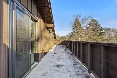 8979 N Silver Brook Ln, Brown Deer, WI 53223 - Photo 10