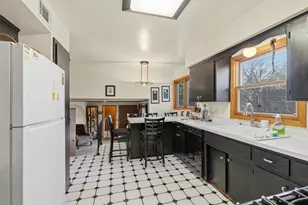 8979 N Silver Brook Ln, Brown Deer, WI 53223 - Photo 18