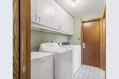 8979 N Silver Brook Ln, Brown Deer, WI 53223 - Photo 22