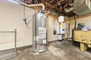 8979 N Silver Brook Ln, Brown Deer, WI 53223 - Photo 26