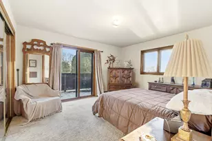 8979 N Silver Brook Ln, Brown Deer, WI 53223 - Photo 8